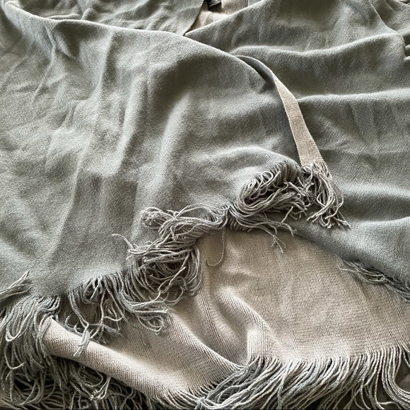 BCBG Maxazria Fringe Wrap  One Size Fits All Blue - Picture 10 of 11